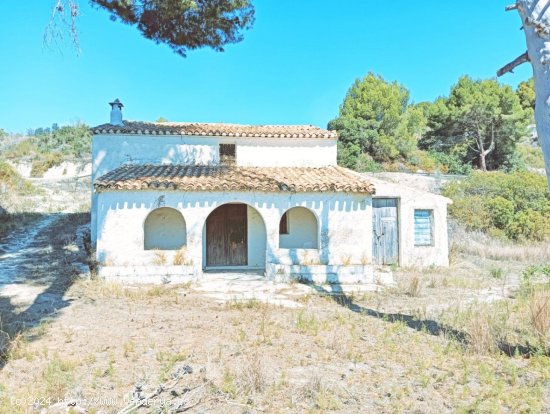 Finca en venta en Teulada (Alicante)