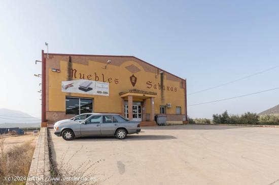  NAVE INDUSTRIAL EN VENTA -- IZNALLOZ CTRA BAILÉN MOTRIL - GRANADA 