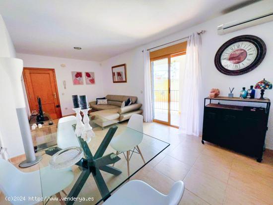 APARTAMENTO CON AMPLIA TERRAZA Y BONITO PATIO INTERIOR - ALICANTE