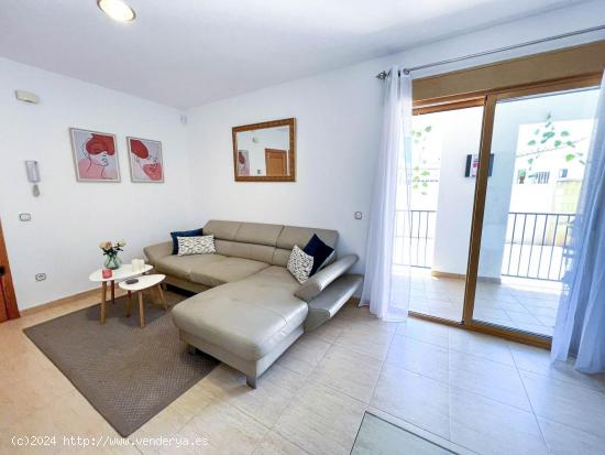 APARTAMENTO CON AMPLIA TERRAZA Y BONITO PATIO INTERIOR - ALICANTE