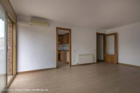 DUPLEX INVERTIDO REFORMADO EN VENTA - BARCELONA