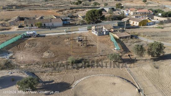 FINCA RUSTICA CON TERRENO URBANIZABLE HASTA 400M2 Y VIVIENDA DE 89M2 A REFORMAR - MURCIA