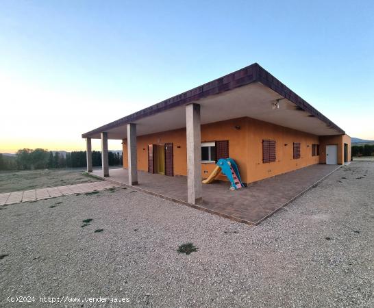 Chalet independiente a la venta - MURCIA