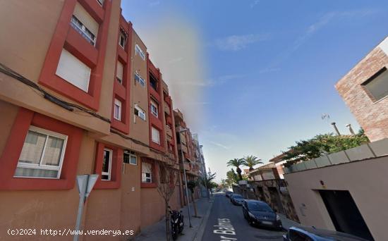 Se vende piso OKUPADO en Montmeló (Barcelona) - BARCELONA