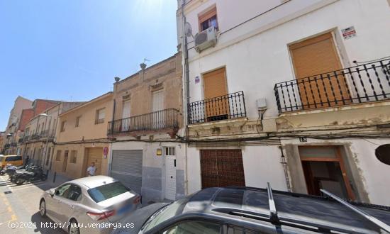 Se vende piso OKUPADO en Badalona (Barcelona) - BARCELONA