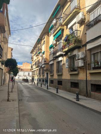 PISO AMUEBLADO EN ALHENDIN CENTRO - GRANADA