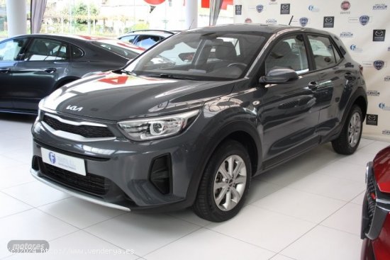 Kia Stonic 1.0 84CV EDITON PACK EMOTION 5P de 2023 con 31.620 Km por 17.300 EUR. en Pontevedra