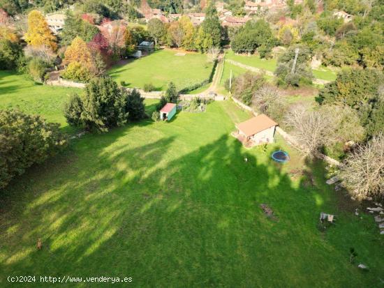 TERRENO RUSTICO CON PEQUEÑA EDIFICACION EN BARRIO DE LA IGLESIA - CANTABRIA