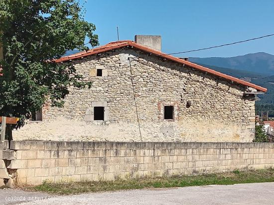 Se Vende Casa Pareada con Terreno en Valle de Mena - BURGOS