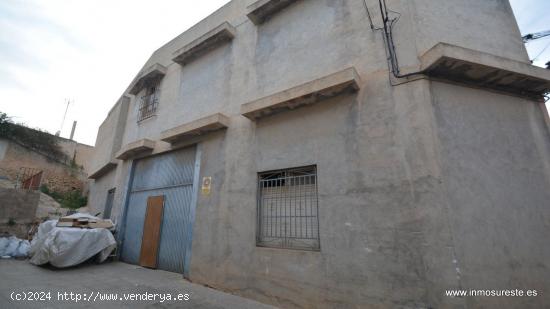 Casa en venta en Cox (Alicante) con planta baja y alta,  222 m2. construidos. - ALICANTE