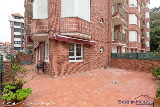 Bajo con gran terraza y garaje en Santoña. - CANTABRIA