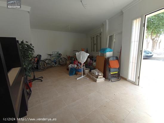 LA NORIA VENDE ADOSADO DE 3 HABITACIONES, GARAJE Y PATIO DE 25m EN TINAJEROS - ALBACETE