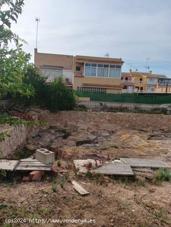 Parcela en venta en Calle Santa Petra 3 con 482 m2 - ALICANTE