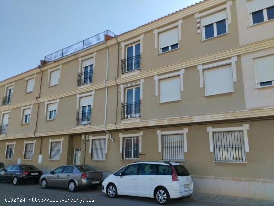 OPORTUNIDAD EDIFICIO EN VENTA EN PEDRO MUÑOZ - CIUDAD REAL