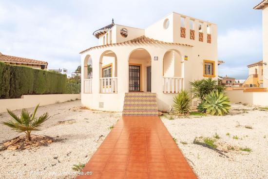 Villa independiente en Lomas de Cabo Roig, Orihuela Costa - ALICANTE