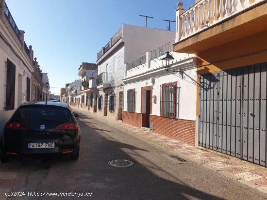 Venta de Casa en Calle SAN JUAN BOSCO-L. ROSALES en Tocina (Sevilla) - SEVILLA