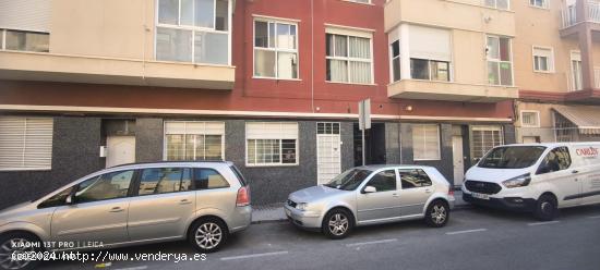  Excelente venta de planta baja del 2008 una única dueña - ALICANTE 