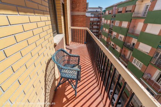 PISO DE 3 DORMITORIOS EN PLAZA DE TOROS - GRANADA