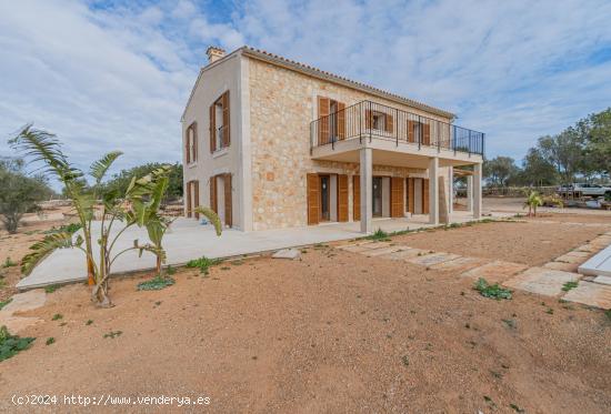 Nueva casa con piscina Santanyí - BALEARES