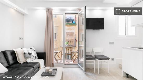 Apartamento moderno con balcón y terraza en Meer Street - BARCELONA