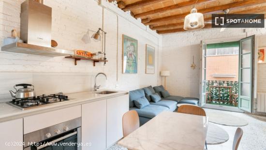 Apartamento moderno con balcón exterior en Sants-Montjuic - BARCELONA