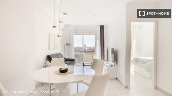 Hermoso apartamento de alquiler mensual cerca de la estación de metro de San Martí - BARCELONA