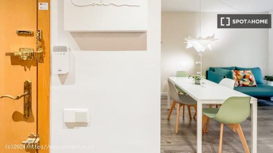 Precioso apartamento en ubicación céntrica e idílica en Sant Pere - BARCELONA