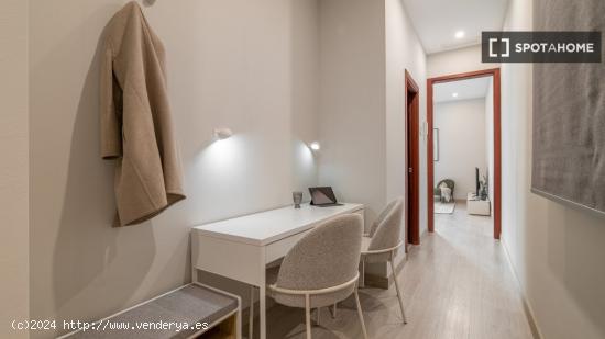 Apartamento entero de 2 dormitorios en Barcelona. - BARCELONA