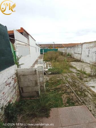 OPORTUNIDAD ÚNICA DE TENER UNA CASA CON TERRENO EN ZONA PEÑACASTILLO-MONTAÑA - CANTABRIA