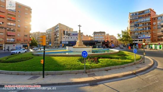  PISO DE 3 HABITACIONES EN PASEO DE LOS TILOS (CRUZ DE HUMILLADERO) - MALAGA 