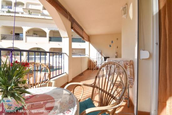 SE ALQUILA EN TORREQUEBRADA PISO 1 DORMITORIO CON GARAJE Y TERRAZA - MALAGA