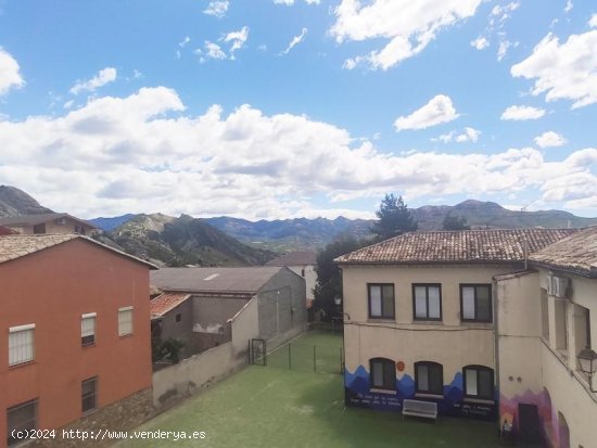 Piso en venta en Arén (Huesca)