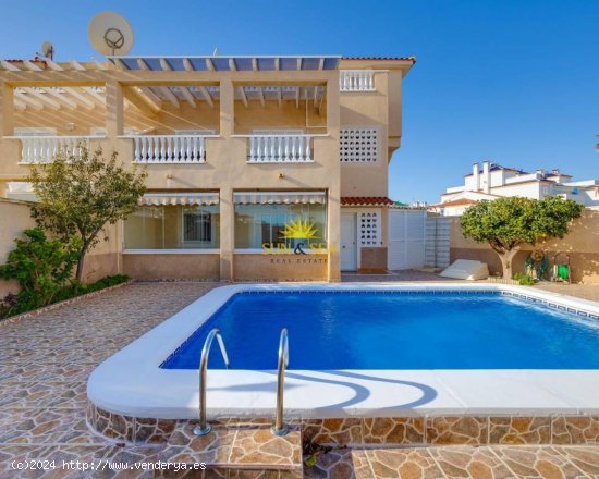 Villa en alquiler en Orihuela (Alicante)