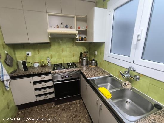  PISO EN VENTA CON VIVIENDA INDEPENDIENTE TIPO LOFT Y PARQUING OPCIONAL. - BARCELONA 