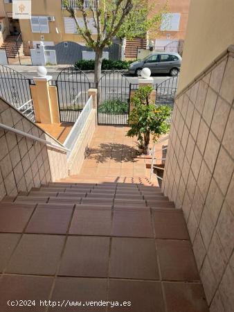 Se VENDE UNIFAMILIAR EN MEJOSTILLA - CACERES