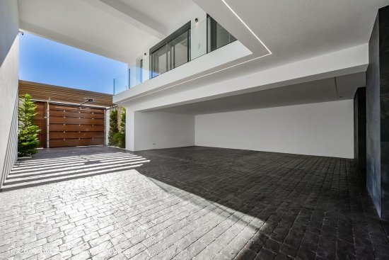 Villa en venta a estrenar en Finestrat (Alicante)