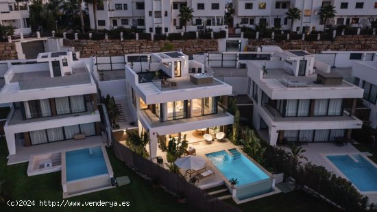  Villa en venta a estrenar en Estepona (Málaga) 