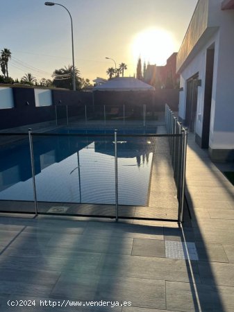 Villa en venta en Torrevieja (Alicante)