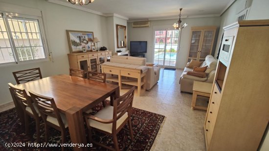 Villa en venta en Orihuela (Alicante)