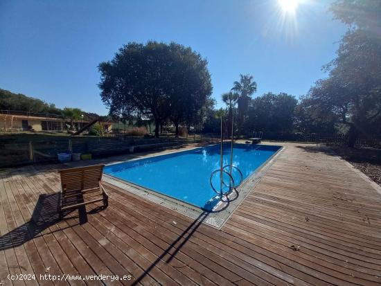 ESPECTACULAR CHALET EN TERRASSA - BARCELONA