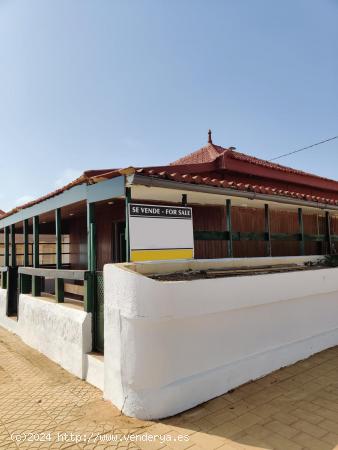 Chalet en primera línea - MURCIA