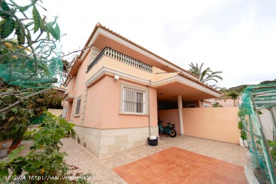  Chalet adosado con piscina comunitaria - ALICANTE 