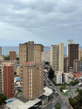 LEVANTE AMPLIO PISO CON VISTAS PANORAMICAS - ALICANTE