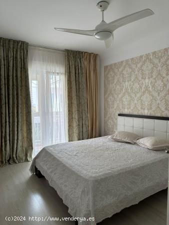 Apartamento con Patio Privado en el Corazón de Torrevieja - ALICANTE