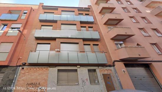 VENTA DE PISO OKUPADO en Terrassa (Barcelona) - BARCELONA