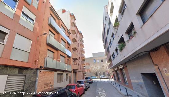 VENTA DE PISO OKUPADO en Terrassa (Barcelona) - BARCELONA