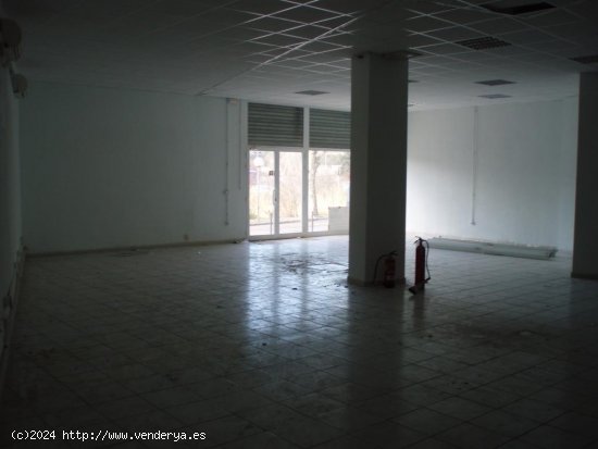 Local comercial en venta  en Jonquera, La - Girona