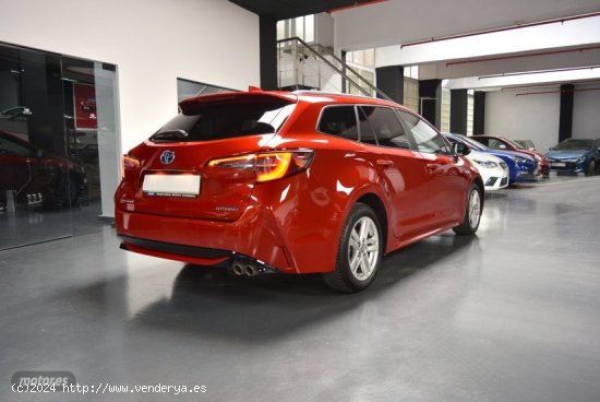 Toyota Corolla 2.0 180H STYLE E-CVT TOURING SPORT de 2021 con 182.000 Km por 18.500 EUR. en Madrid