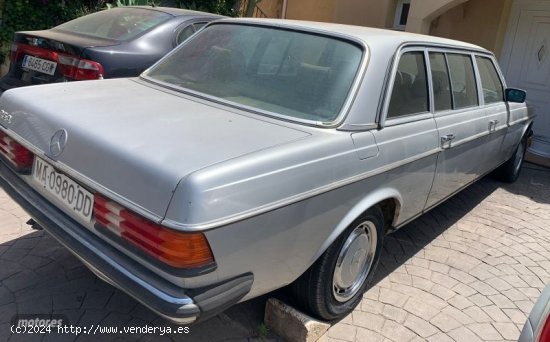 Mercedes 250 1987 de 2000 con 54.806 Km por 10.000 EUR. en Malaga