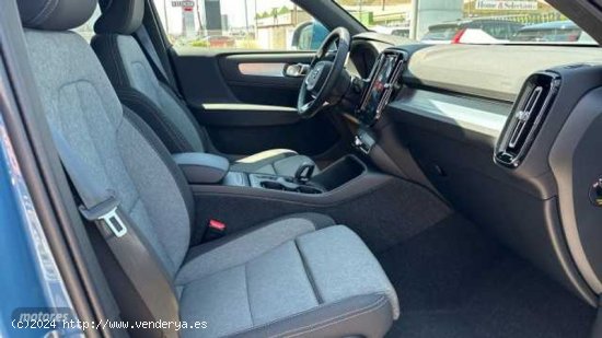 Volvo XC40 XC40 Core, B3 Mild hybrid, Gasolina con 1 Km por 39.200 EUR. en La Rioja